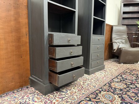 Klassiek-Engels-Antiek-Oud-Chesterfield-Teak-Boekenkast-Kast-Zwart