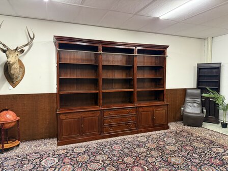 Klassiek-Engels-Antiek-Oud-Chesterfield-Eikenhout-Boekenkast-Bibliotheekkast-Kast