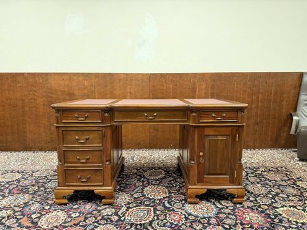Neu! &ndash; Klassischer englischer Schreibtisch Partnerdesk Rotes Leder