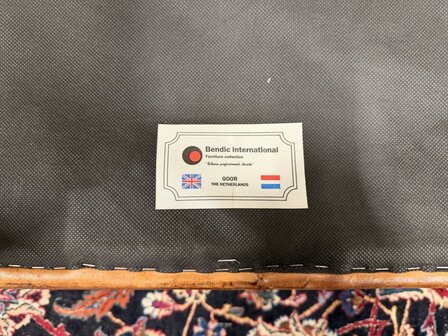 Klassiek-Oud-Antiek-Engels-Chesterfield-Schaap-Leder-Schaapleder-Fauteuil-met-Hocker-Poef