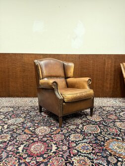 Klassiek-Oud-Antiek-Engels-Chesterfield-Schaap-Leder-Schaapleder-Fauteuil-met-Hocker-Poef