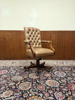 Klassiek-Oud-Antiek-Engels-Chesterfield-Bruin-Lederen-President-Chair-Bureaustoel