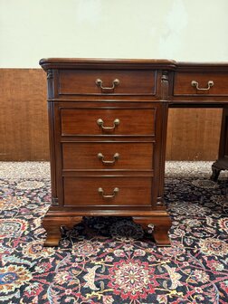 Klassiek-Oud-Antiek-Engels-Chesterfield-Bureau-Bureel-Desk-Partnerdesk-Mahonie-Groen-Leder-9