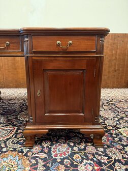 Klassiek-Oud-Antiek-Engels-Chesterfield-Bureau-Bureel-Desk-Partnerdesk-Mahonie-Groen-Leder-11