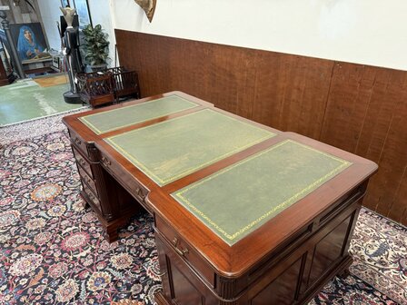 Klassiek-Oud-Antiek-Engels-Chesterfield-Bureau-Bureel-Desk-Partnerdesk-Mahonie-Groen-Leder-16