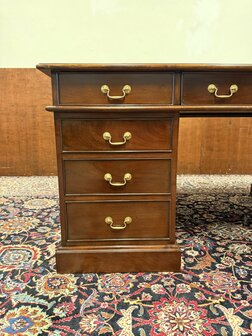 Klassiek-Oud-Antiek-Engels-Chesterfield-Vintage-Bureau-Bureel-Desk-Partnerdesk-Mahonie-Groen-Leder-8