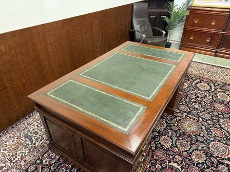 Klassiek-Oud-Antiek-Engels-Chesterfield-Vintage-Bureau-Bureel-Desk-Partnerdesk-Mahonie-Groen-Leder-15