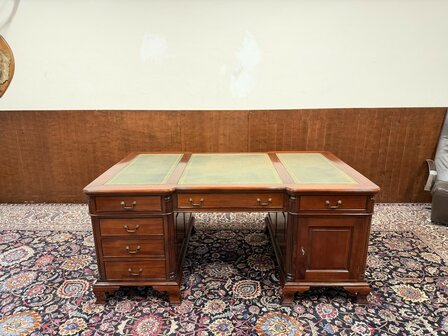 Klassiek-Engels-Oud-Antiek-Chesterfield-Vintage-Bureau-Partnerdesk-Desk-met-Groen-Leder-Ingelegd