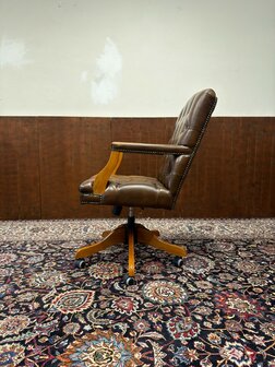 Klassiek-Engels-Antiek-Oud-Chesterfield-Vintage-Bureaustoel-President-Chair-Bruin-Leder