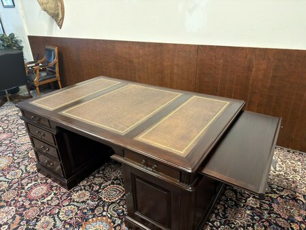 Klassiek-Oud-Antiek-Engels-Antiek-Vintage-Chesterfield-Bureau-Desk-Partnerdesk-Bruin-Leder