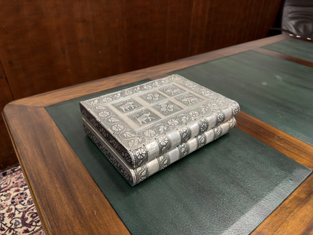 Antieke-sieradendoos-juwelen-doos-met-olifanten-1