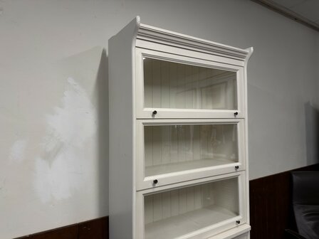 Klassiek-Engels-Vintage-Antiek-Oud-Chesterfield-Wit-Witte-Globe-Wernicke-Stijl-Boekenkast-Kast