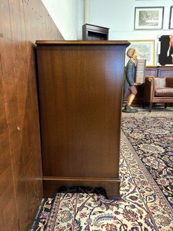 Klassiek-Antiek-Oud-Engels-Chesterfield-Set-Vintage-Heldense-Exclusive-Kantoorkast-Kantoor-Kast-Dressoir