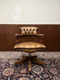 Klassiek-Antiek-Oud-Engels-Chesterfield-Set-Vintage-Bureaustoel-Captain-Chair-Bruin
