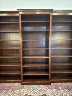 Klassiek-Engels-Antiek-Oud-Vintage-Chesterfield-Heldense-Exclusive-Boekenkast-Bibliotheekkast-Kast