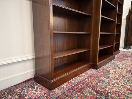 Klassiek-Engels-Antiek-Oud-Vintage-Chesterfield-Heldense-Exclusive-Boekenkast-Bibliotheekkast-Kast