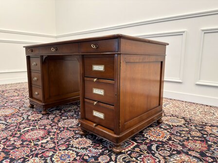 Klassiek-Engels-Antiek-Oud-Chesterfield-Vintage-Italiaans-Assi-D'Asolo-Bureau-Desk-Partnerdesk-Kersenhout-Zwart-Leder-In