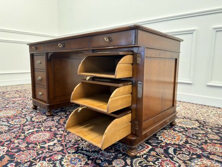 Klassiek-Engels-Antiek-Oud-Chesterfield-Vintage-Italiaans-Assi-D'Asolo-Bureau-Desk-Partnerdesk-Kersenhout-Zwart-Leder-In