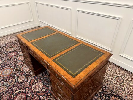 Klassiek-Italiaans-Antiek-Oud-Vintage-Wortelnoten-hout-Bureau-Desk-Groen-Leder