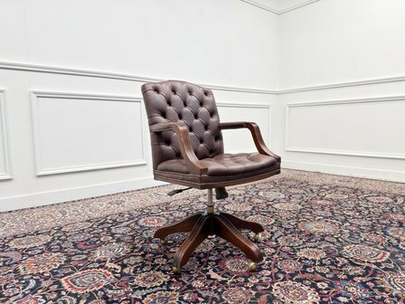 Klassiek-Engels-Antiek-Oud-Vintage-Chesterfield-Bureaustoel-President-Chair-Oxblood-Rood-Leder