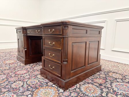 Klassiek-Engels-Antiek-Oud-Vintage-Chesterfield-Bureau-Desk-Partnerdesk-met-Groen-Leder
