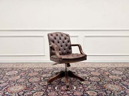 Klassiek-Engels-Antiek-Oud-Vintage-Chesterfield-Bureaustoel-President-Chair-Oxblood-Rood-Leder