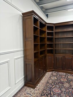 Klassiek-Antiek-Oud-Engels-Vintage-Chesterfield-Mahonie-Boekenkast-Hoekkast-Kast