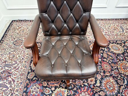 Klassiek-Engels-Antiek-Oud-Vintage-Chesterfield-Bureaustoel-President-Chair-Oxblood-Bruin-Leder