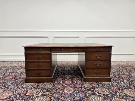 Groot-Klassiek-Engels-Antiek-Oud-Vintage-Chesterfield-Bureau-Desk-Partnerdesk-Groen-Leder-Ingelegd