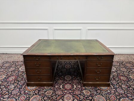 Groot-Klassiek-Engels-Antiek-Oud-Vintage-Chesterfield-Bureau-Desk-Partnerdesk-Groen-Leder-Ingelegd