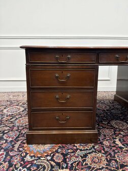 Groot-Klassiek-Engels-Antiek-Oud-Vintage-Chesterfield-Bureau-Desk-Partnerdesk-Groen-Leder-Ingelegd