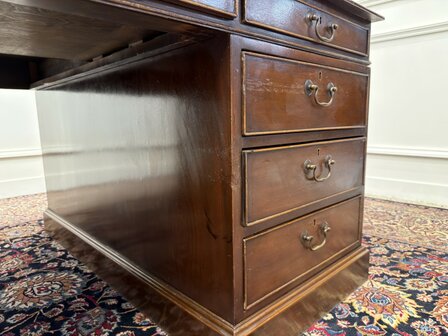 Groot-Klassiek-Engels-Antiek-Oud-Vintage-Chesterfield-Bureau-Desk-Partnerdesk-Groen-Leder-Ingelegd