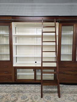 Klassiek-Antiek-Oud-Engels-Chesterfield-Vintage-Art-Deco-Boekenkast-Bibliotheekkast-Kast-met-Ladder-Trap