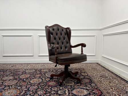 Klassiek-Antiek-Engels-Oud-Chesterfield-Bureaustoel-Director-President-Chair-Bruin-Leder