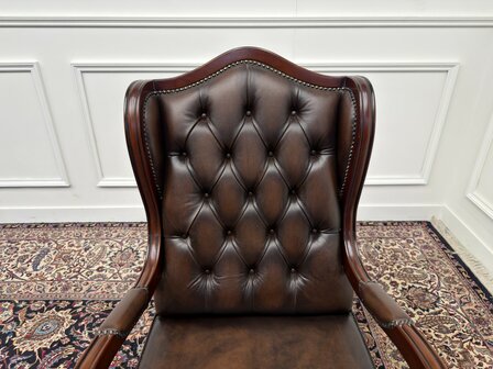 Klassiek-Antiek-Engels-Oud-Chesterfield-Bureaustoel-Director-President-Chair-Bruin-Leder