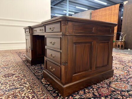 Klassiek-Antiek-Engels-Oud-Chesterfield-Bureau-Desk-Partnerdesk-Groen-Leder-Ingelegd
