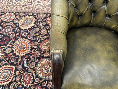Klassiek-Antiek-Oud-Engels-Chesterfield-Vintage-Bureaustoel-Director-Chair-Olijfgroen-Leder