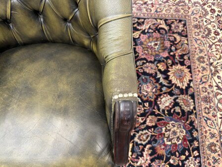 Klassiek-Antiek-Oud-Engels-Chesterfield-Vintage-Bureaustoel-Director-Chair-Olijfgroen-Leder