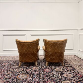 Klassiek-Engels-Antiek-Oud-Chesterfield-Aviator-Fauteuils-Schaapleder-Set