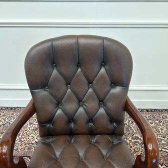 Klassiek-Antiek-Engels-Oud-Chesterfield-Bureaustoel-Desk-President-Chair-Bruin-Leder