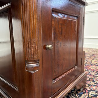 Klassiek-Antiek-Engels-Oud-Chesterfield-Bureau-Desk-Partnerdesk-Groen-Leder