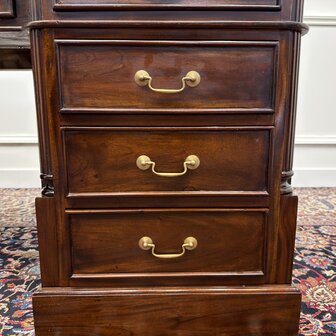 Klassiek-Antiek-Engels-Oud-Chesterfield-Bureau-Desk-Zwart-Leder
