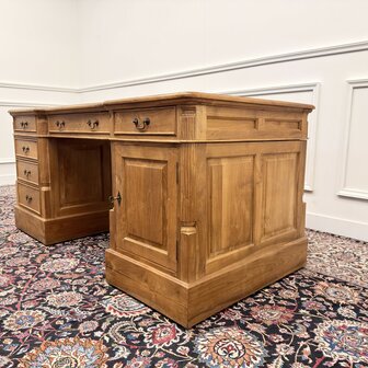 Klassiek-Antiek-Engels-Oud-Chesterfield-Teakhouten-Teak-Bureau-Bruin-Leder