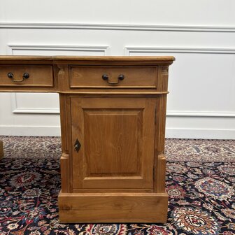 Klassiek-Antiek-Engels-Oud-Chesterfield-Teakhouten-Teak-Bureau-Bruin-Leder