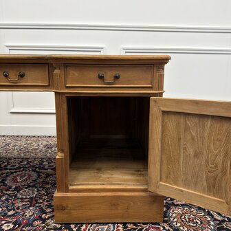 Klassiek-Antiek-Engels-Oud-Chesterfield-Teakhouten-Teak-Bureau-Bruin-Leder