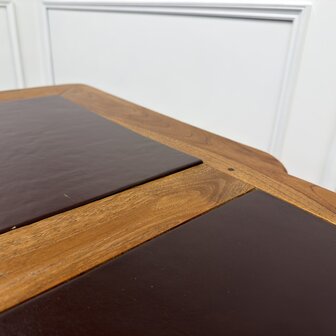 Klassiek-Antiek-Engels-Oud-Chesterfield-Teakhouten-Teak-Bureau-Bruin-Leder