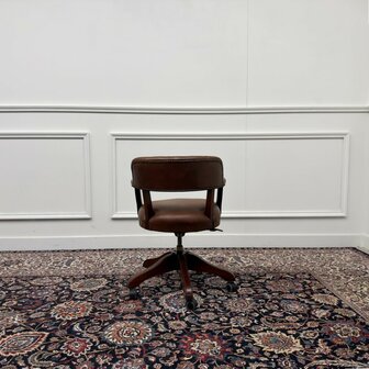 Klassiek-Engels-Antiek-Oud-Vintage-Wade-Chesterfield-Bureaustoel-Captain-Chair-Bruin-Leder-3