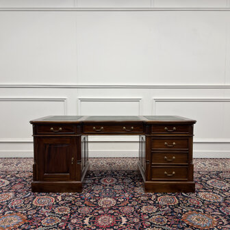 Klassiek-Engels-Oud-Antiek-Vintage-Chesterfield-Bureau-Desk-Groen-Leder