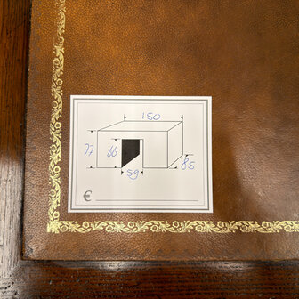 Klassiek-Engels-Oud-Antiek-Vintage-Chesterfield-RAC-Royal-Antique-Collection-Bureau-Desk-Bruin-Leder