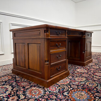 Klassiek-Engels-Oud-Antiek-Chesterfield-Vintage-Bureau-Desk-Partnerdesk-Zwart-Leder